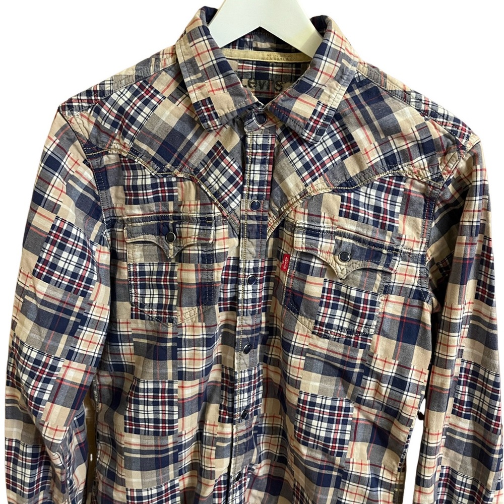 Men’s Levi’s Plaid Shirt
